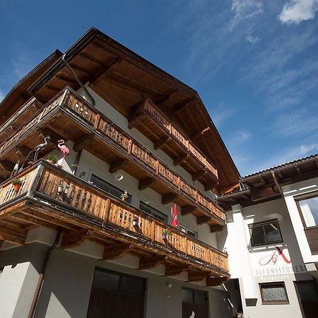 Alfonsstueberl - Ferienwohnungen & Restaurant Innervillgraten Extérieur photo