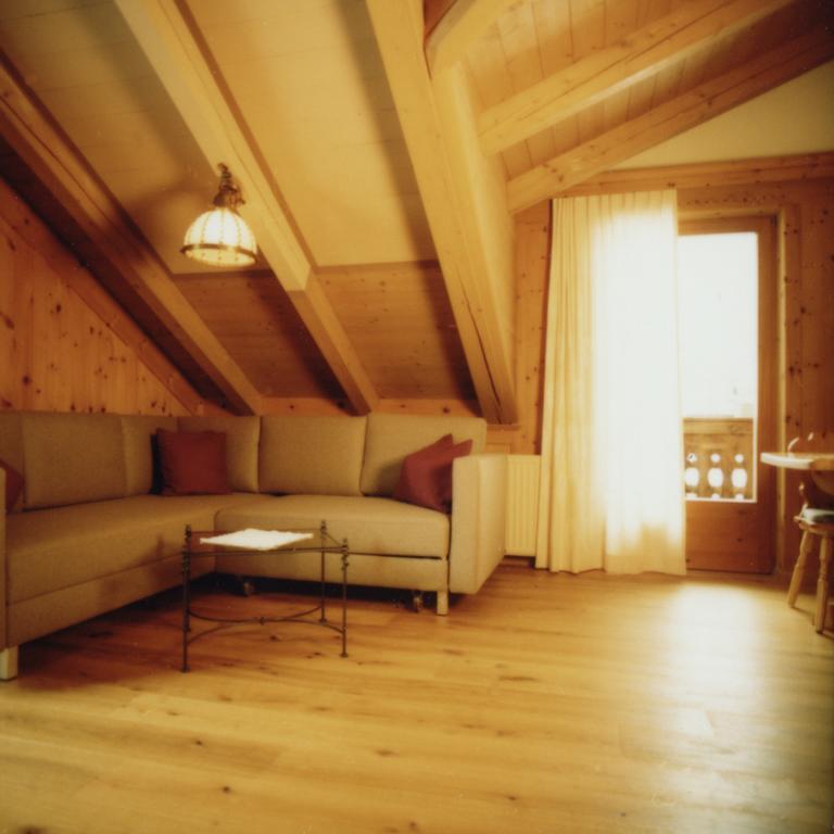 Alfonsstueberl - Ferienwohnungen & Restaurant Innervillgraten Chambre photo