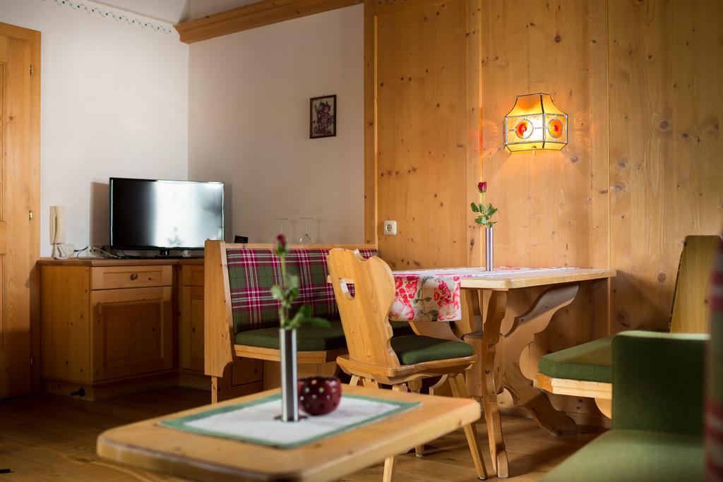 Alfonsstueberl - Ferienwohnungen & Restaurant Innervillgraten Extérieur photo