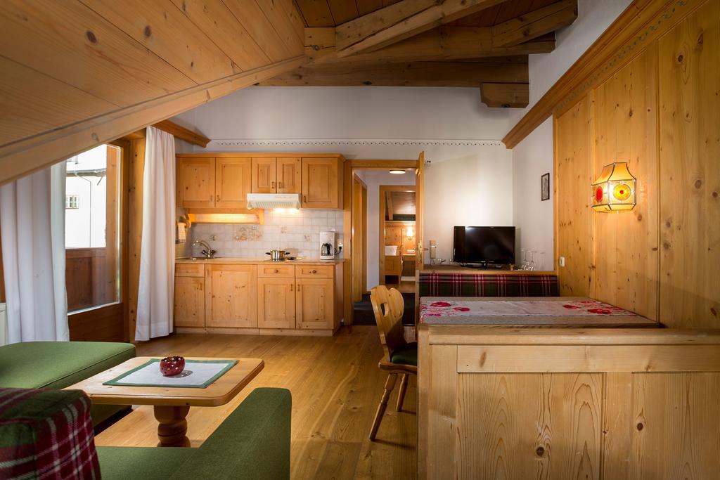 Alfonsstueberl - Ferienwohnungen & Restaurant Innervillgraten Extérieur photo